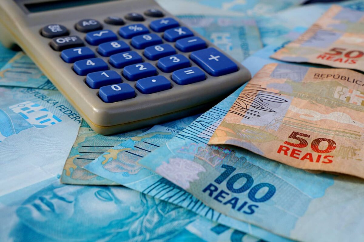 Descubra como calcular Taxa de Juros Simples 2026 de forma simples e rápida