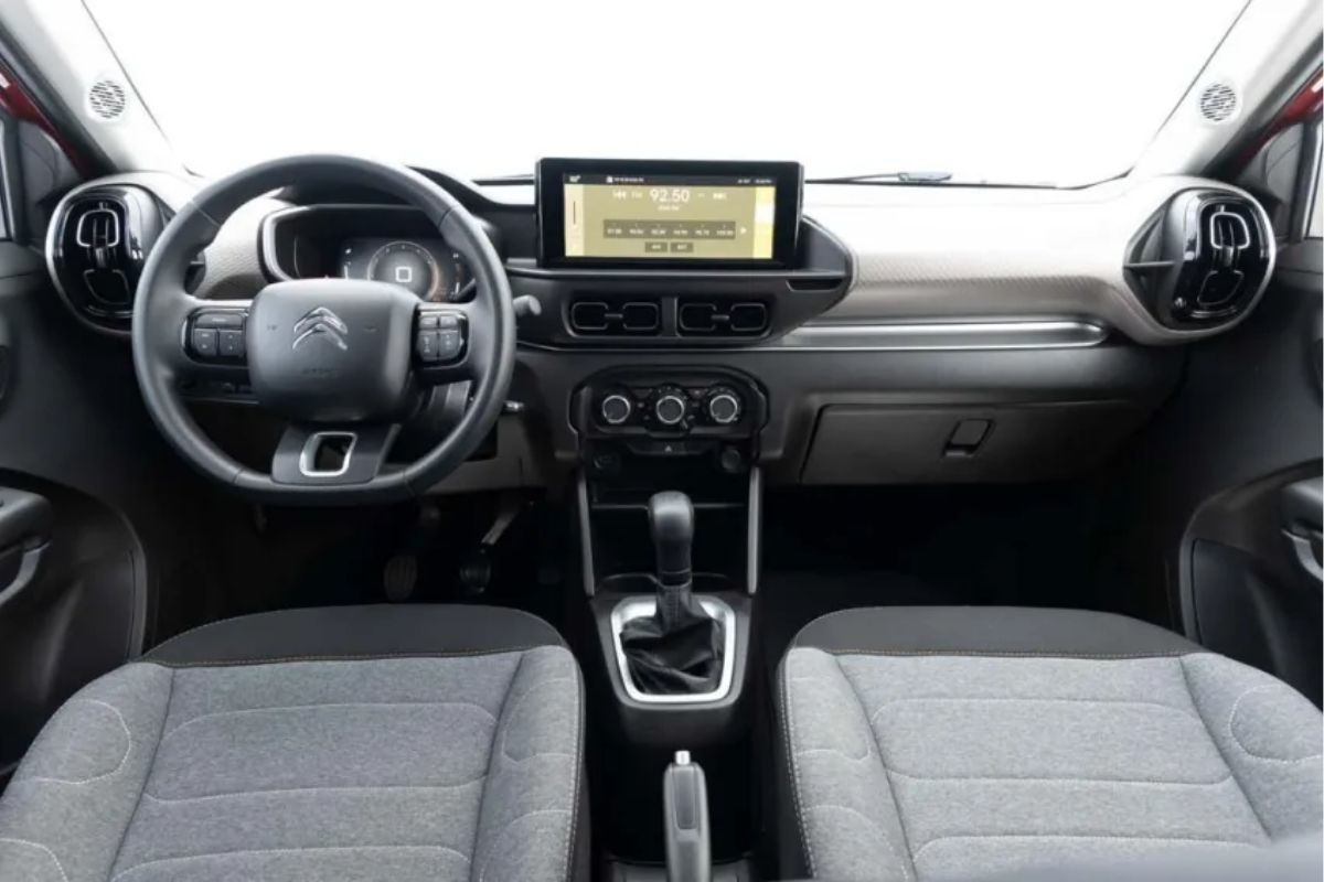 Interior do Citroën Basalt