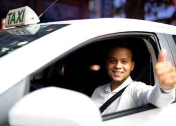 Governo anuncia nova linha de crédito para Taxistas renovarem a frota; veja como vai funcionar