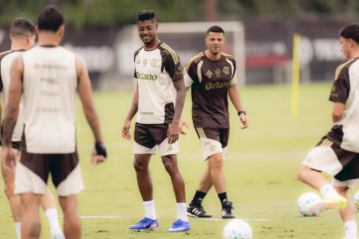 Bruno Henrique em treino do Flamengo — Foto: Adriano Fontes / Flamengo