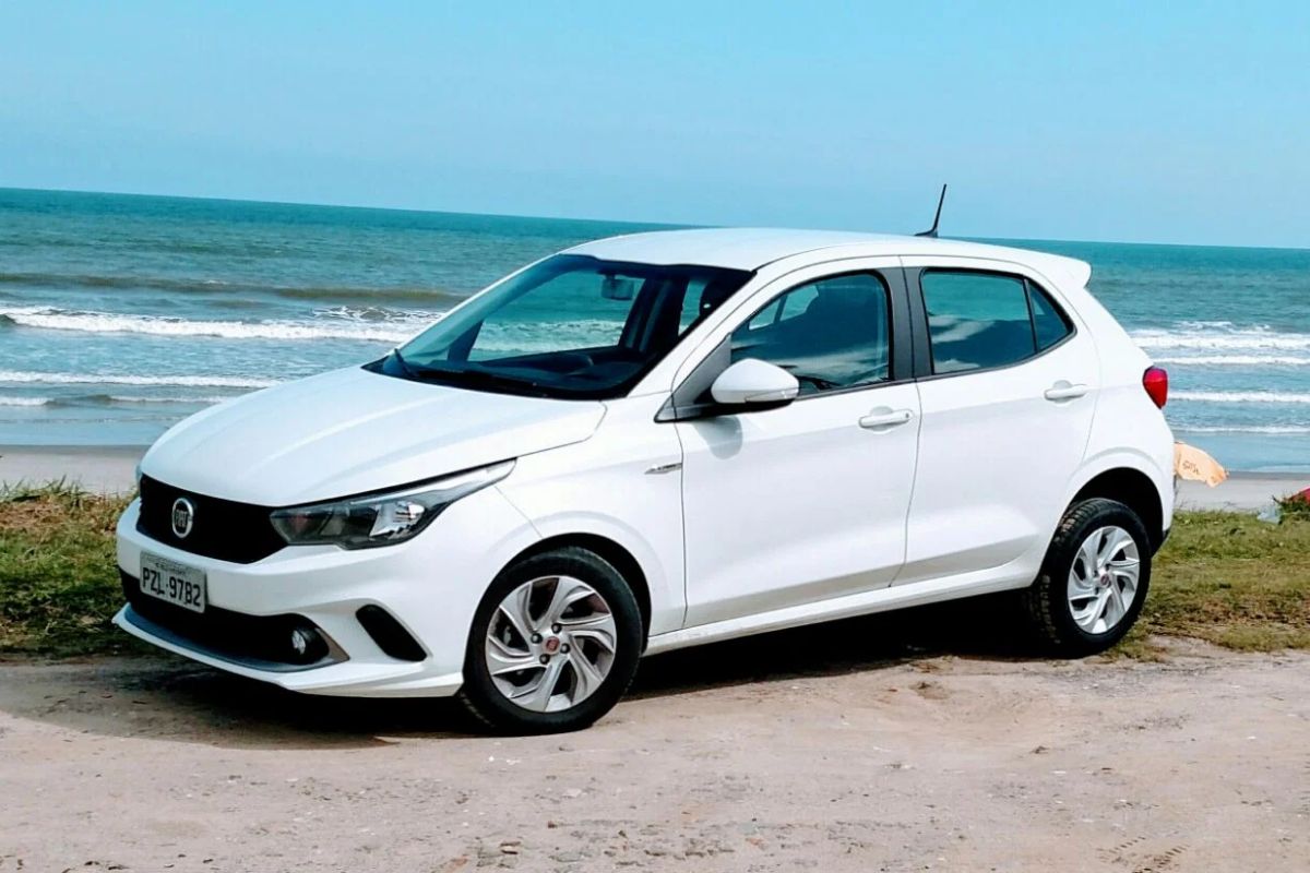 Fiat Argo estacionado