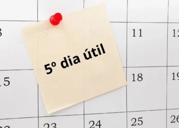 Aviso aos trabalhadores: Feriado de maio muda data do 5º dia útil; veja quando o salário cai na conta