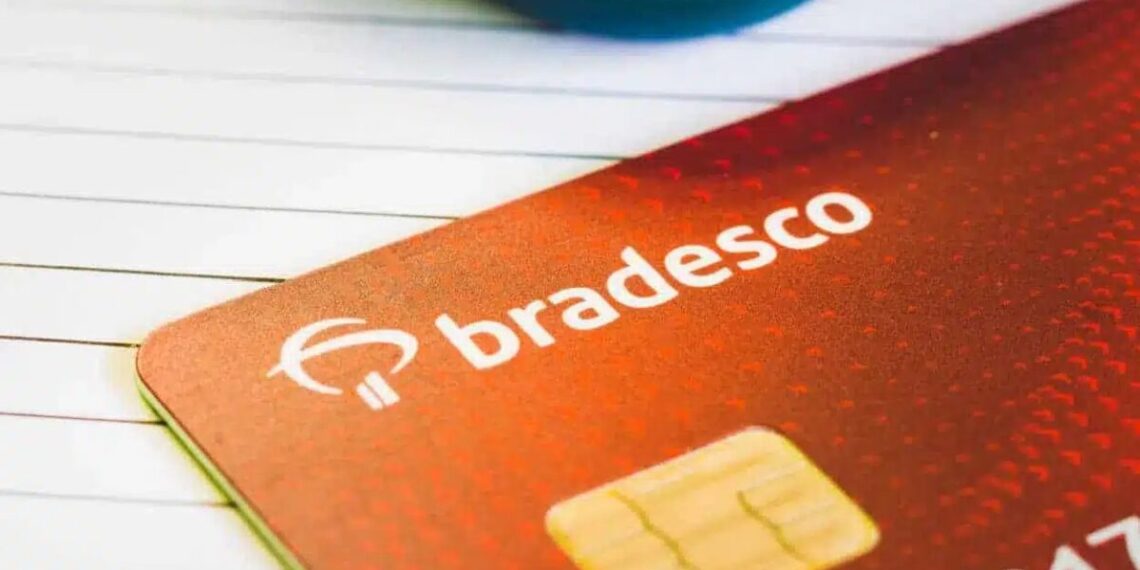 Bradesco aposta em cartão com vantagens múltiplas e bônus atraentes