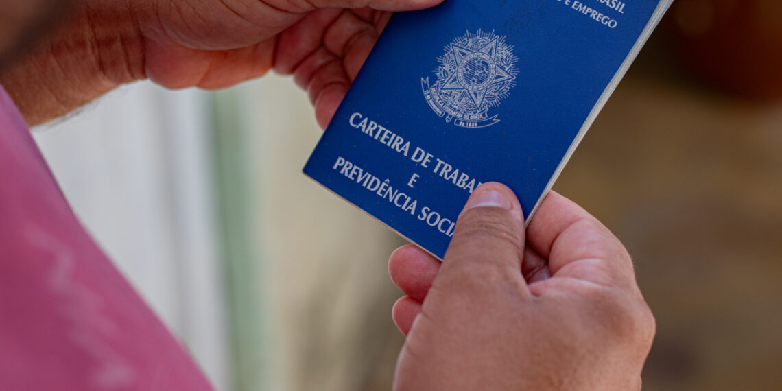 Governo dá sinal verde e benefício de trabalhadores CLT desaparece