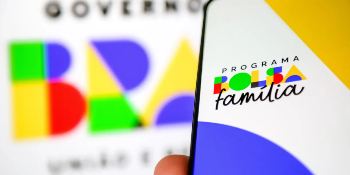 Governo muda aplicativo do Bolsa Família e surpreende beneficiários
