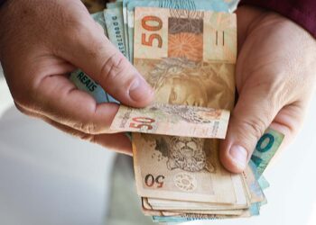13º salário antecipado: Regras, cálculo e desvantagens de receber antes de novembro