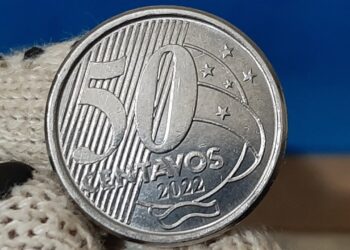 Comunicado do Banco Central afeta quem guarda moedas de 50 centavos na carteira em 2026