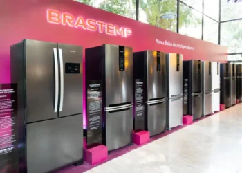 Consul e Brastemp dão 15% de desconto e tiram sua geladeira velha de casa