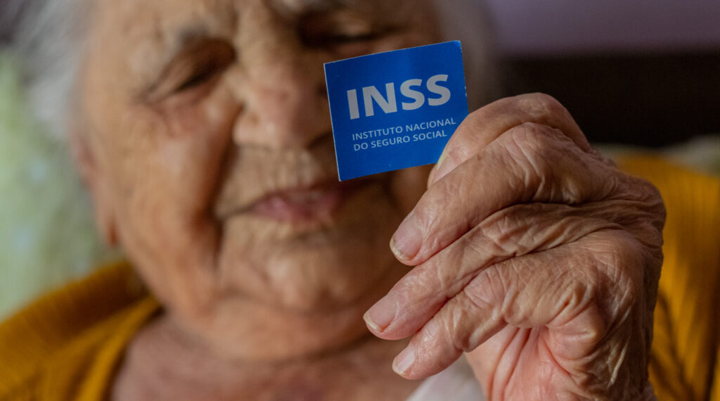 Entenda por que o 13º do INSS não cai em abril para todos os segurados