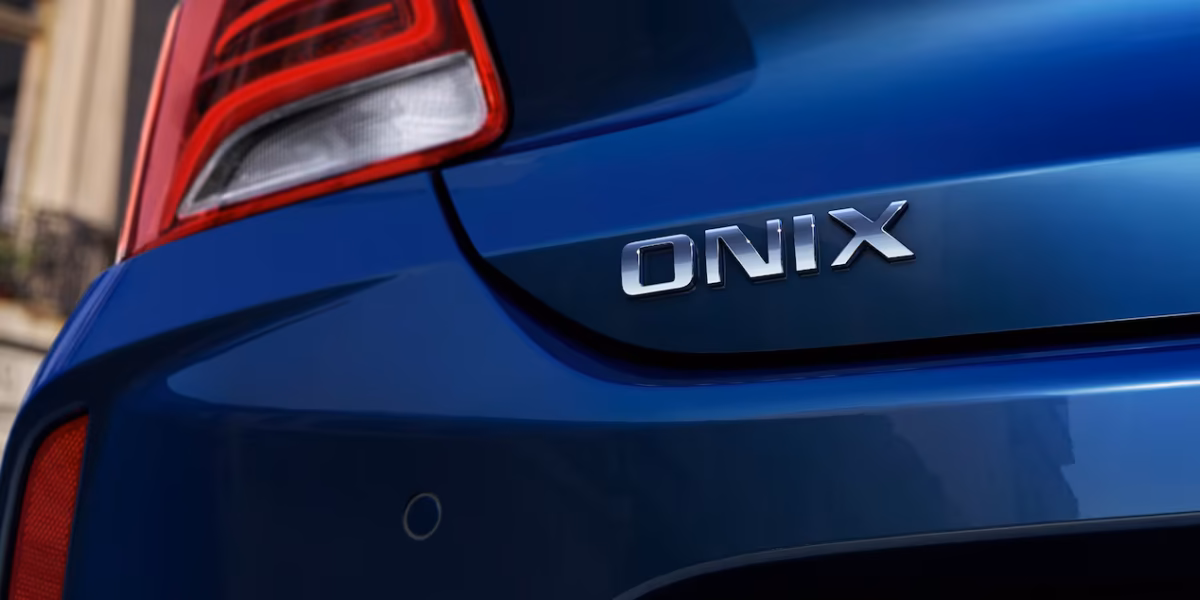 Onix entra na briga e chega ao preço de Mobi para enfrentar Polo e Argo