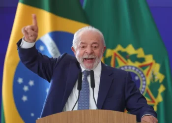 Famílias que ganham até R$ 13 mil recebem ótima notícia  do governo