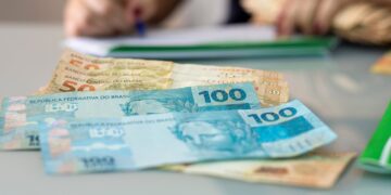 INSS confirma: 2ª parcela do 13º salário começa em 25 de maio; aposentados que recebem até R$ 1.621 são os primeiros — veja datas por final de benefício