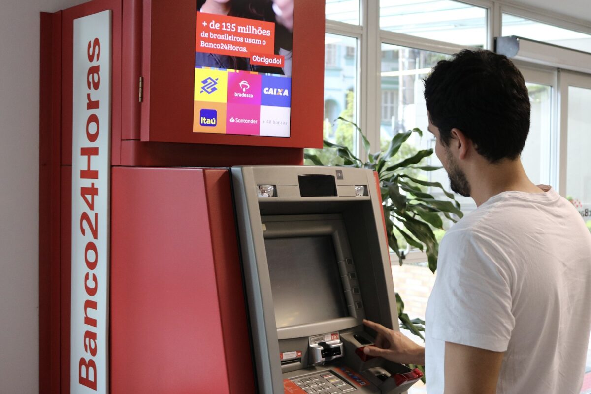 Caixa eletrônico "come" mais de R$ 5,59 dos brasileiros para saque em 2026