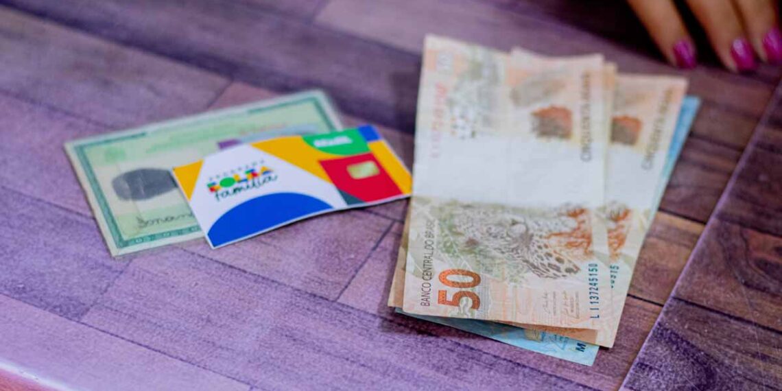 Governo surpreende famílias do Bolsa Família com anúncio positivo em maio
