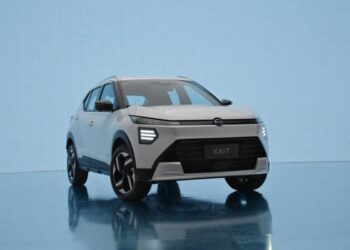 Nissan Kait branco