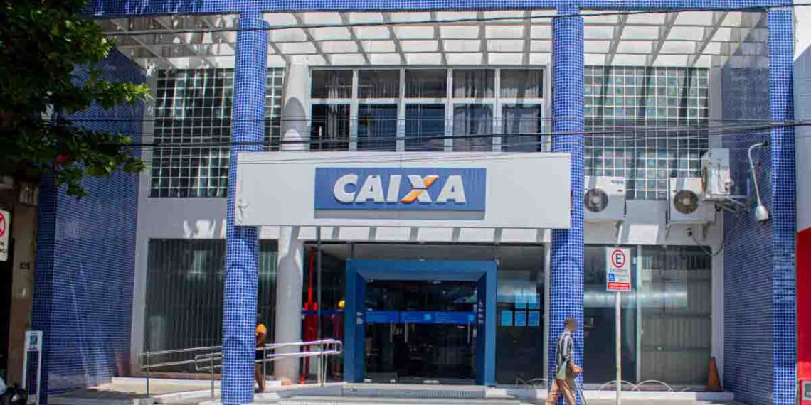 Cliente da CAIXA sofre golpe de R$ 28 mil e entra em desespero; cartão foi retido