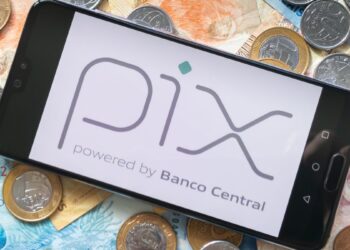 Golpistas atualizam fraude do PIX e idosos viram alvo principal em 2026
