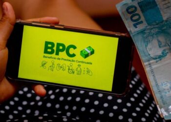Brasileiros com 60, 61 e 62 anos têm direito a mais de R$ 1.600 do governo em 2026