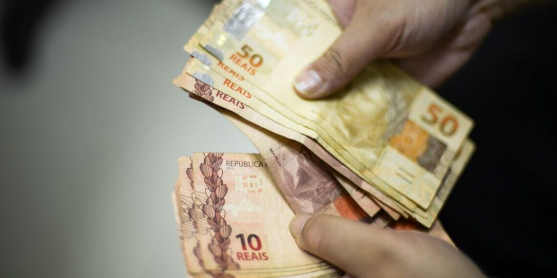 Novo salário mínimo de São Paulo será R$ 253 maior que o piso nacional