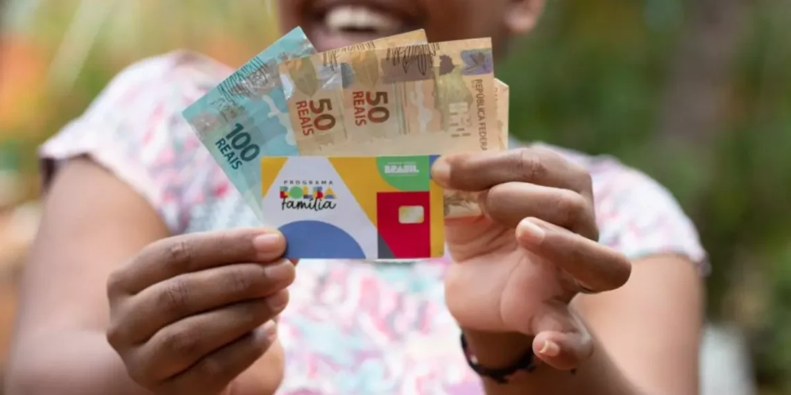 CONFIRMADO: Bolsa Família libera R$ 800 em junho