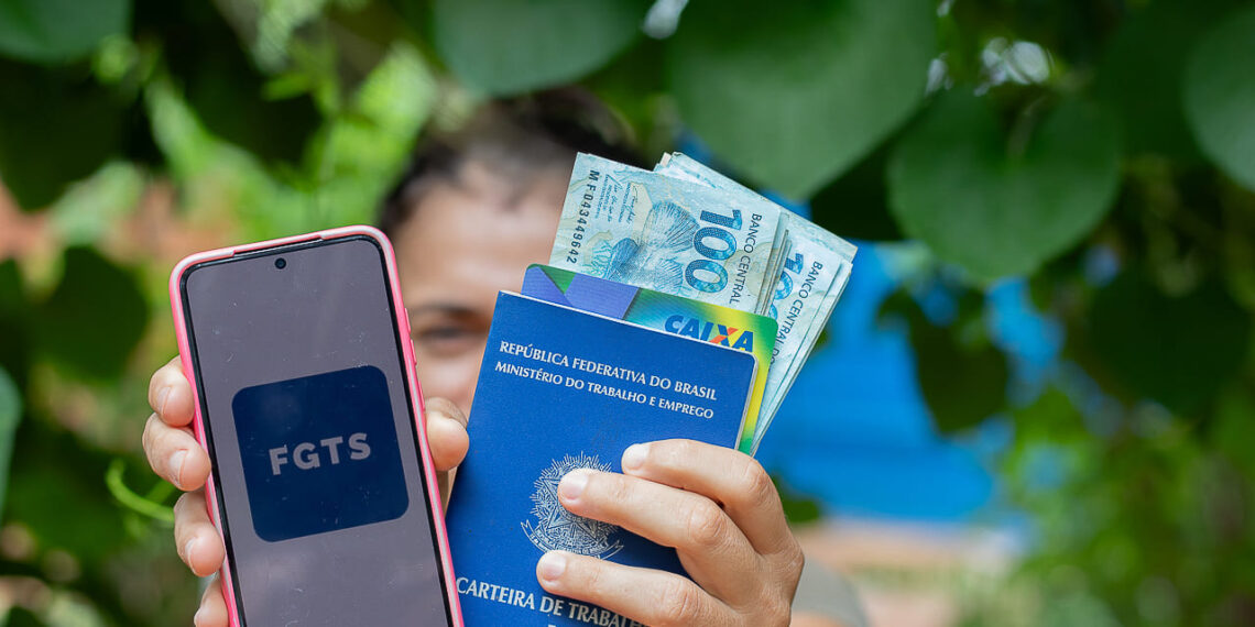 Governo libera R$ 8,4 bilhões retidos do FGTS para quem aderiu ao Saque-Aniversário