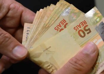 INSS autoriza R$ 810,50 como compensação financeira para brasileiros; confira quem tem direito