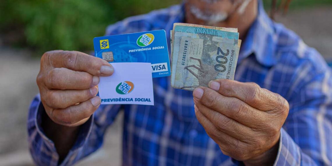 INSS faz alerta final para aposentados desbloquearem valor adicional