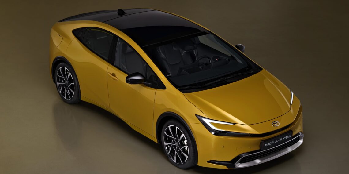 Híbrido da Toyota custa menos que Kwid de R$ 82.790 e Mobi em 2026