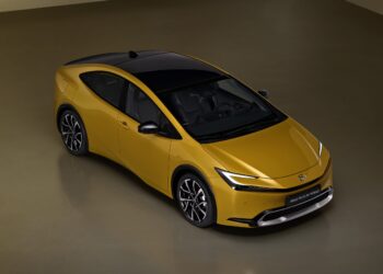 Híbrido da Toyota custa menos que Kwid de R$ 82.790 e Mobi em 2026