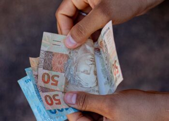 Acessa a Caixa: Governo autoriza pagamento de R$ 678,01 nesta quarta-feira, 20/05)