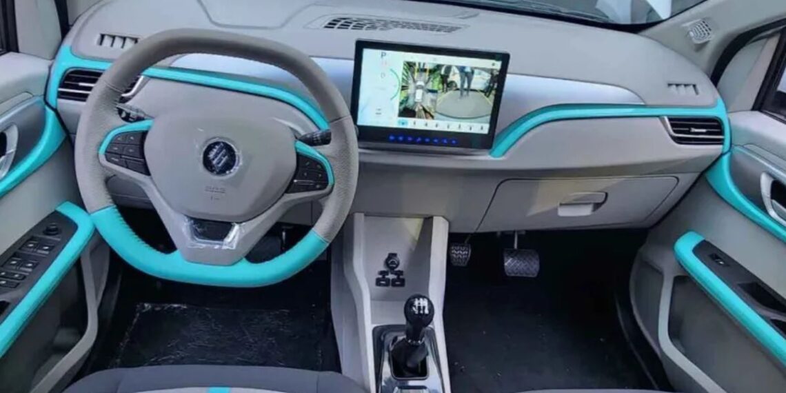 Interior do JMEV Emova Easy