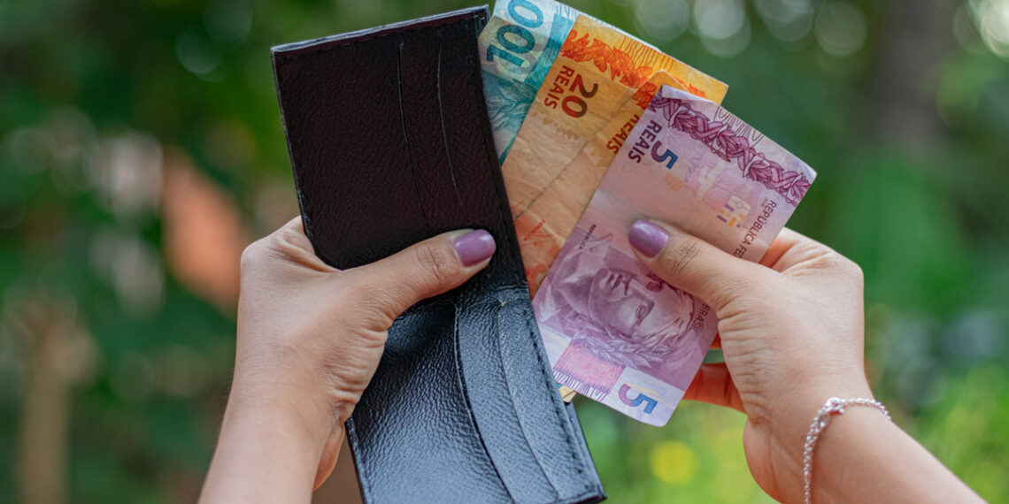 Banco Central começa recolhimento de notas antigas com avanço do Pix