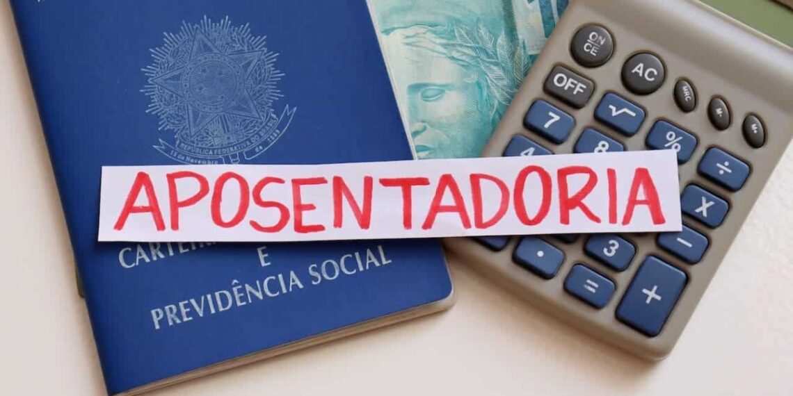 Governo confirma como funcionará a aposentadoria dos novos servidores federais