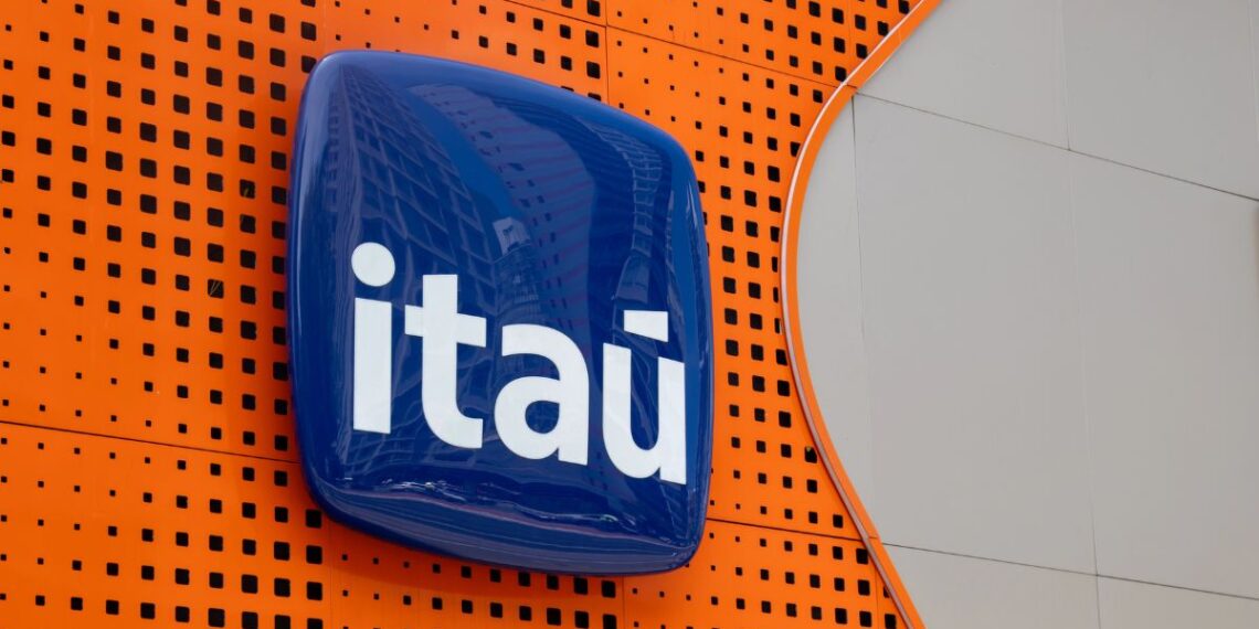 Itaú fecha acordo e oferece benefício que reduz gastos em quase R$ 300
