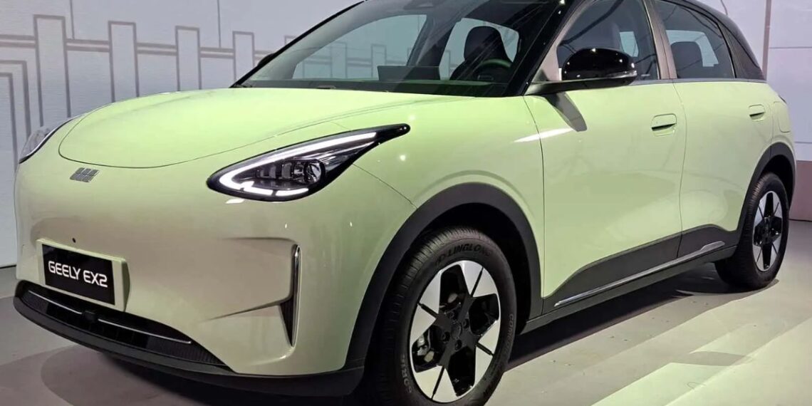 Geely EX2 cai para R$ 99.001 e ameaça BYD Dolphin Mini e Fiat Argo