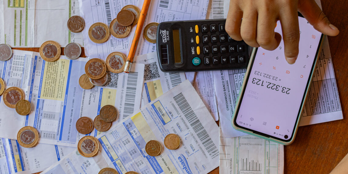 Dívidas de até R$ 10 mil com bancos podem deixar de ser cobradas; entenda as regras