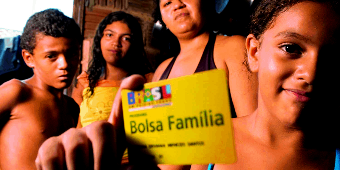 Famílias do Bolsa Família passam a ter direito a benefício adicional após mudança