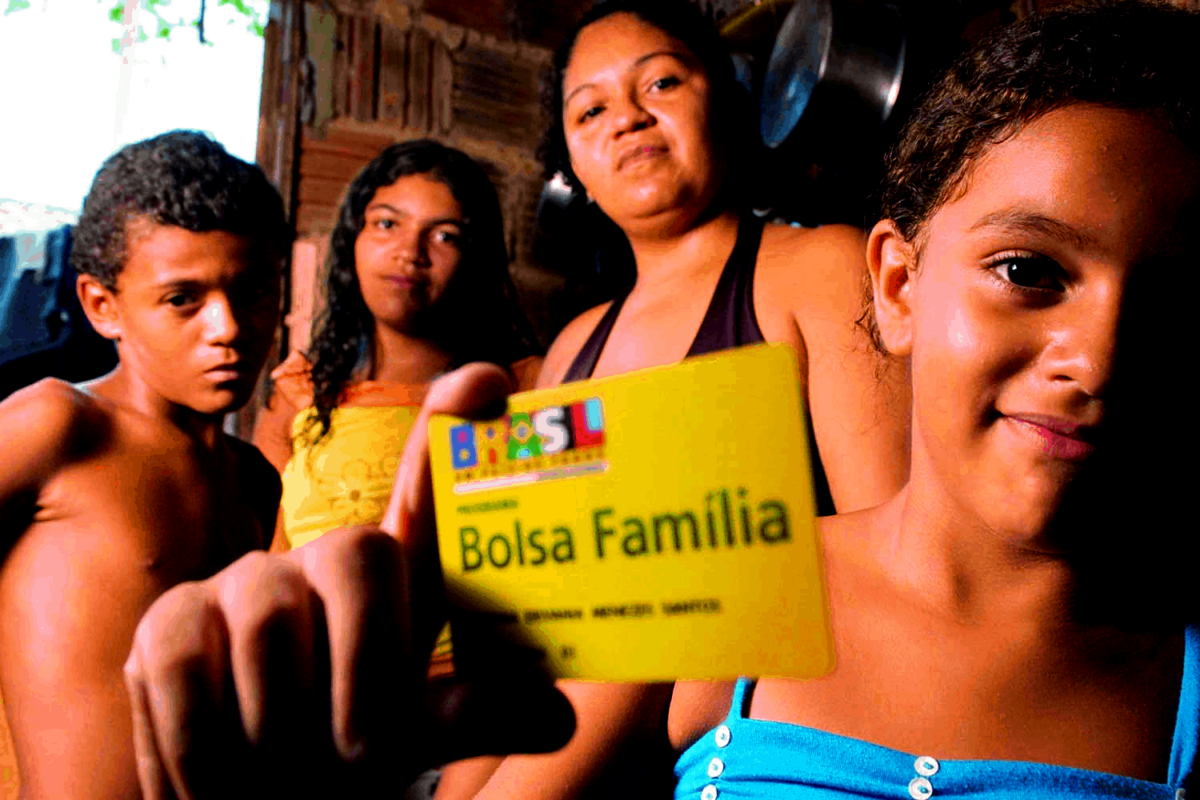 Famílias do Bolsa Família passam a ter direito a benefício adicional após mudança