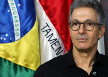 Zema causa polêmica ao dizer que Bolsa Família cria "geração de imprestáveis"