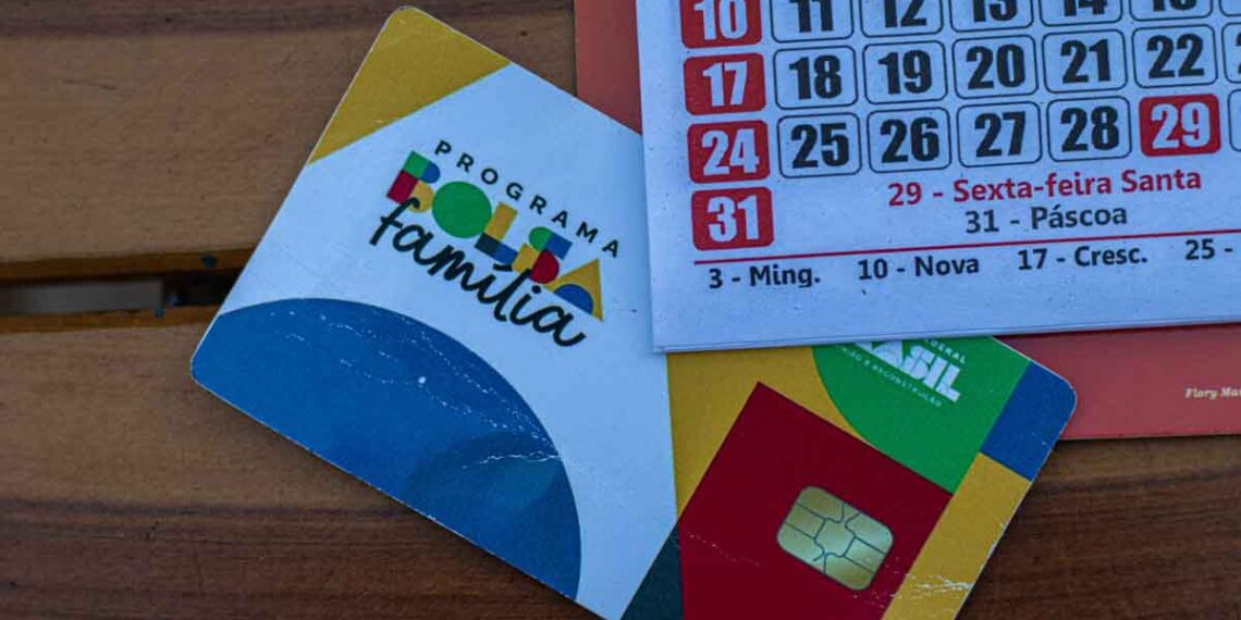 Bolsa Família faz pente-fino em quem mora sozinho; veja como evitar a suspensão
