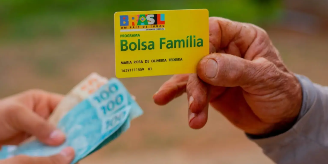 Confira as novas regras do Bolsa Família (Imagem: Reprodução / Google)