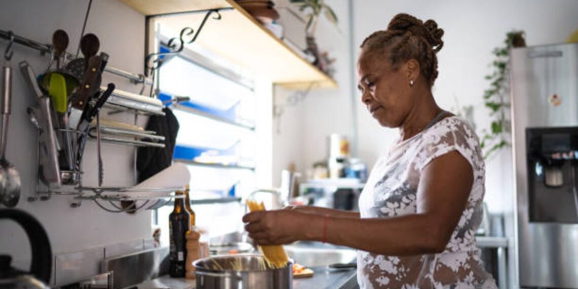 Como a dona de casa pode garantir aposentadoria do INSS