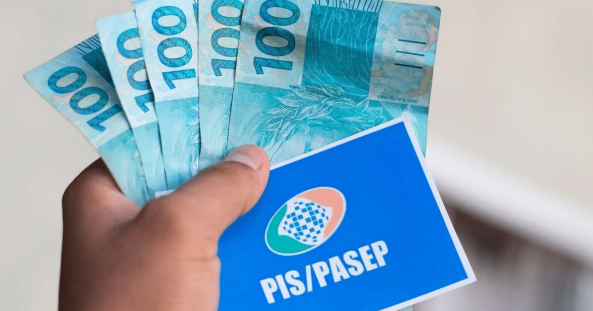 Pagamentos de até R$ 1.621 são liberados para milhões de brasileiros