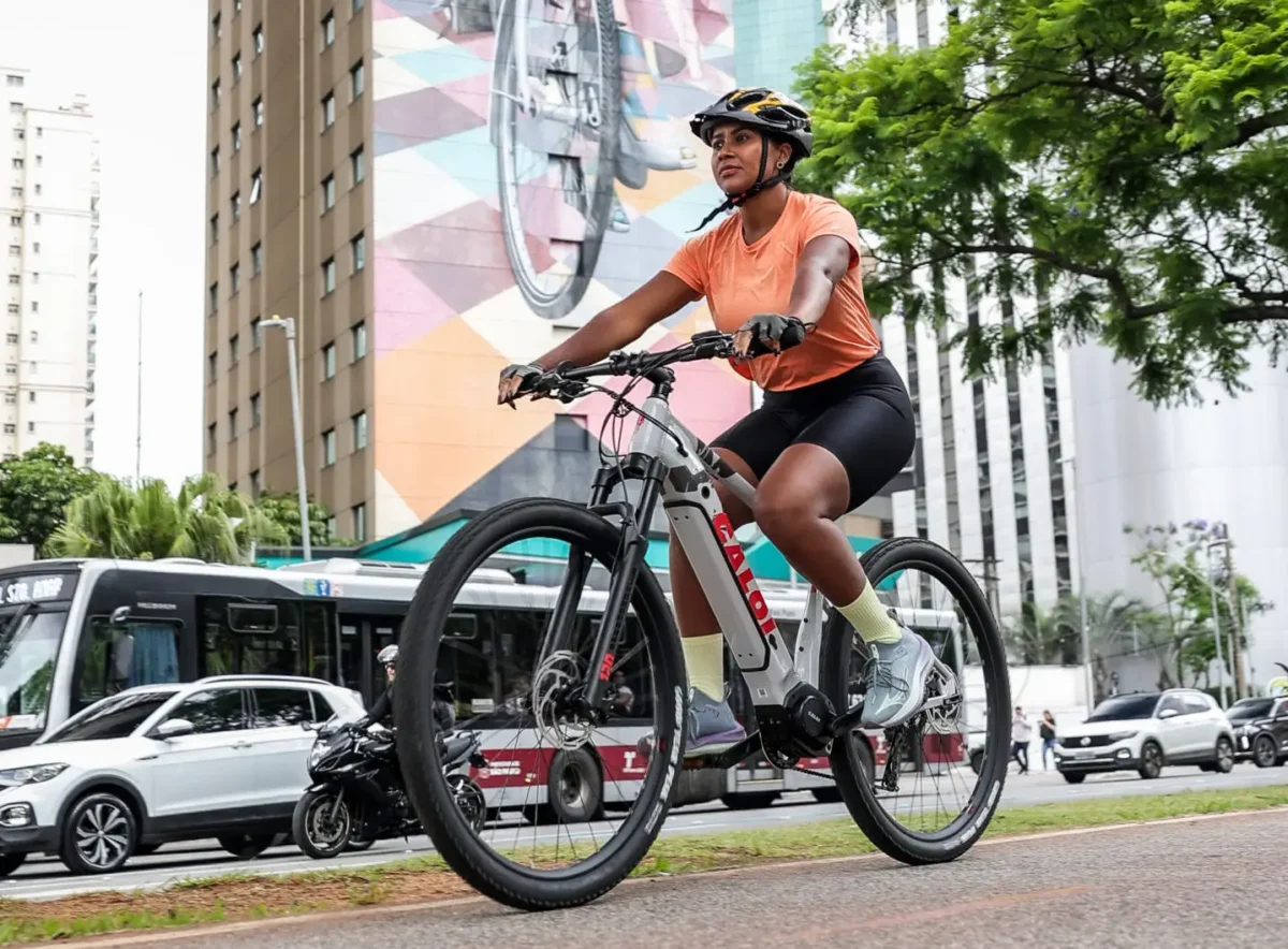 Bicicletas elétricas podem ter emplacamento obrigatório após nova lei em discussão