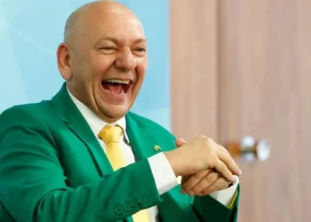 Véio da Havan Bolsa Família