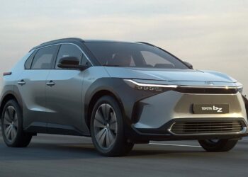 Toyota lança primeiro carro elétrico no Brasil; nome e preço são revelados