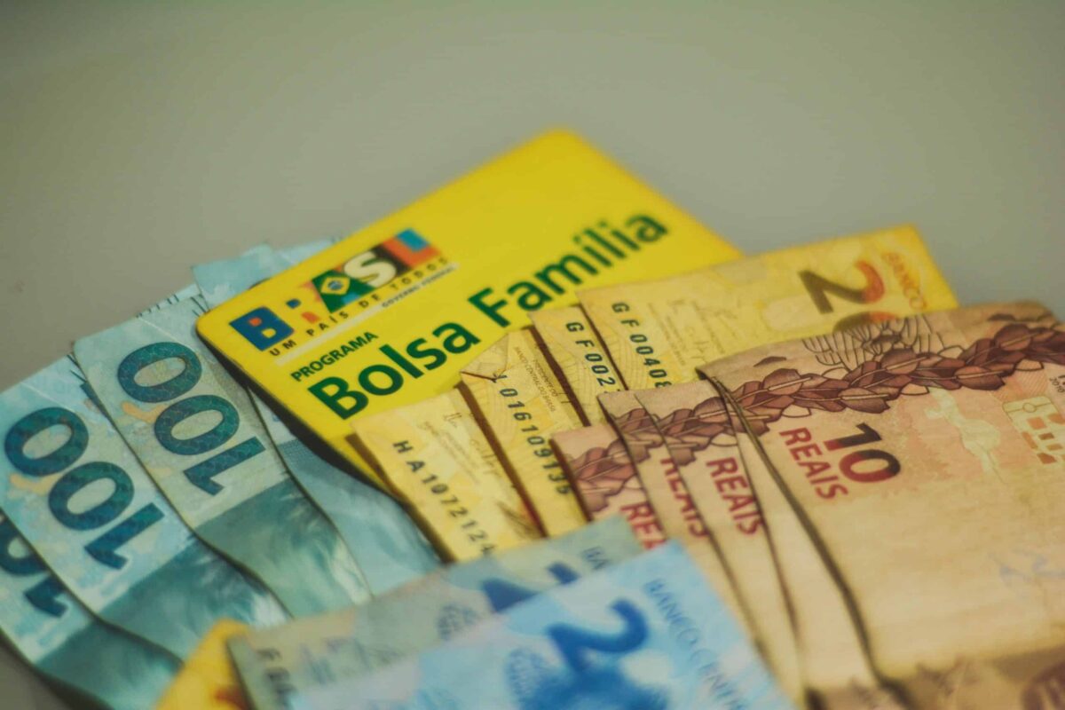 Bolsa Família divulga regras para evitar bloqueios no pagamento de junho