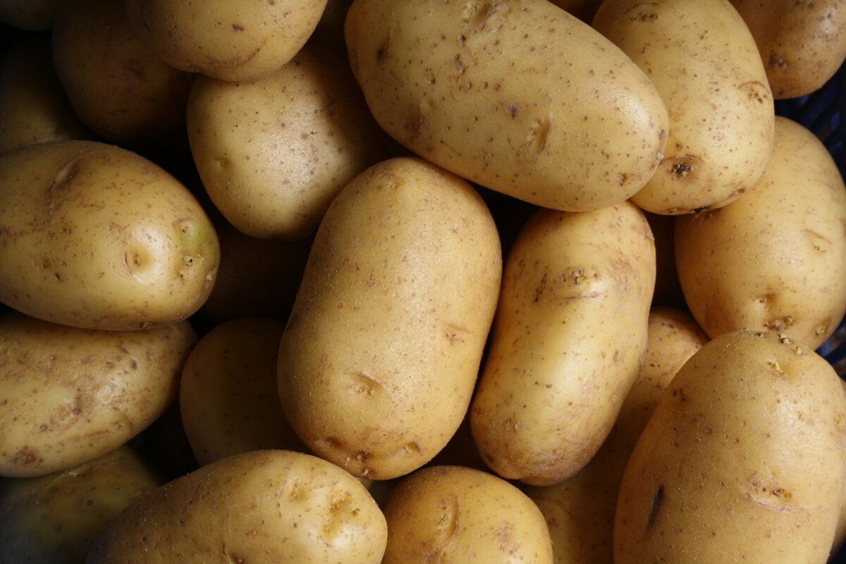 Batata dispara 44% e lidera lista dos alimentos que mais encareceram