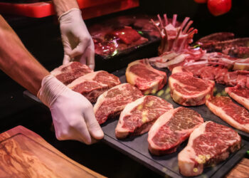 Alcatra sobe quase 12% e acende alerta para quem faz churrasco na Copa 2026