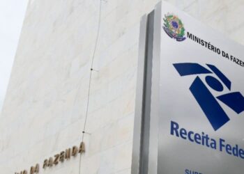 Receita Federal alerta: 400 mil empresas correm risco de exclusão do cadastro